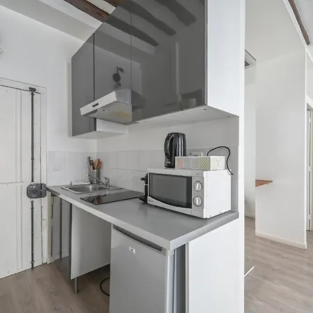 Appartement Clery 32 *